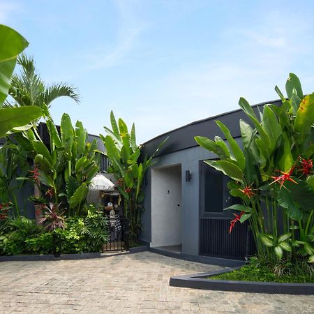 Je Ne Sais Quoi Seminyak Exterior foto